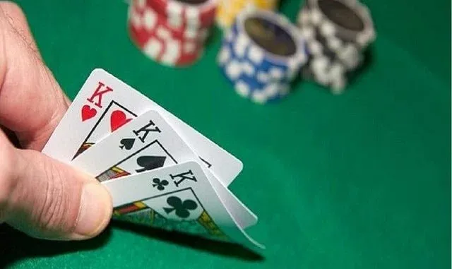 Hướng Dẫn Chơi Game Bài Liêng Choáng Club Chi Tiết Nhất Áp dụng kỹ thuật dụ mồi